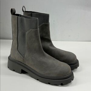 New DV by Dolce Vita Brody Lug-Sole Chelsea Boot in Gray Faux Leather Size 9.5